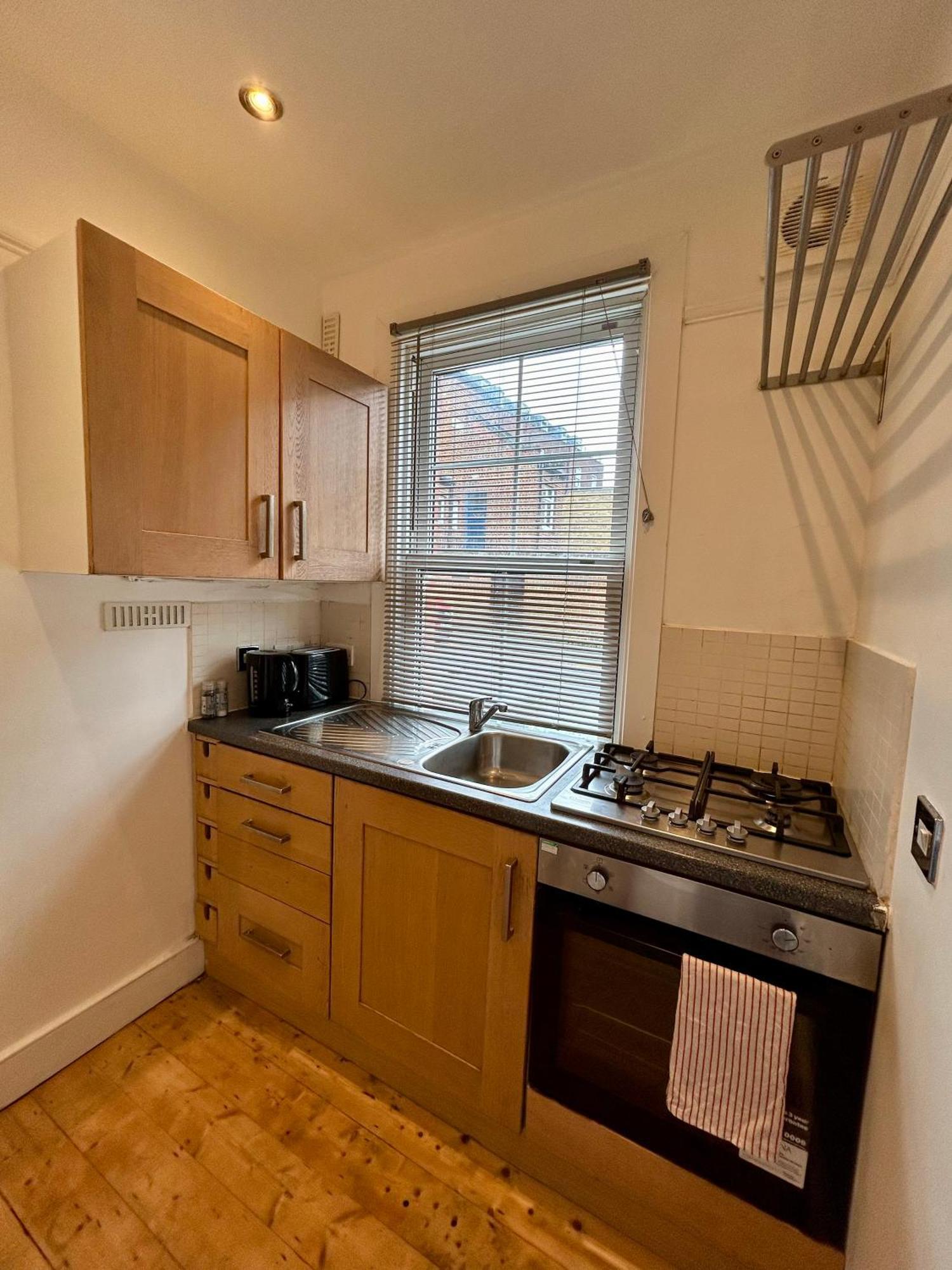 Spacious Battersea Rooms And Apartments London Bilik gambar